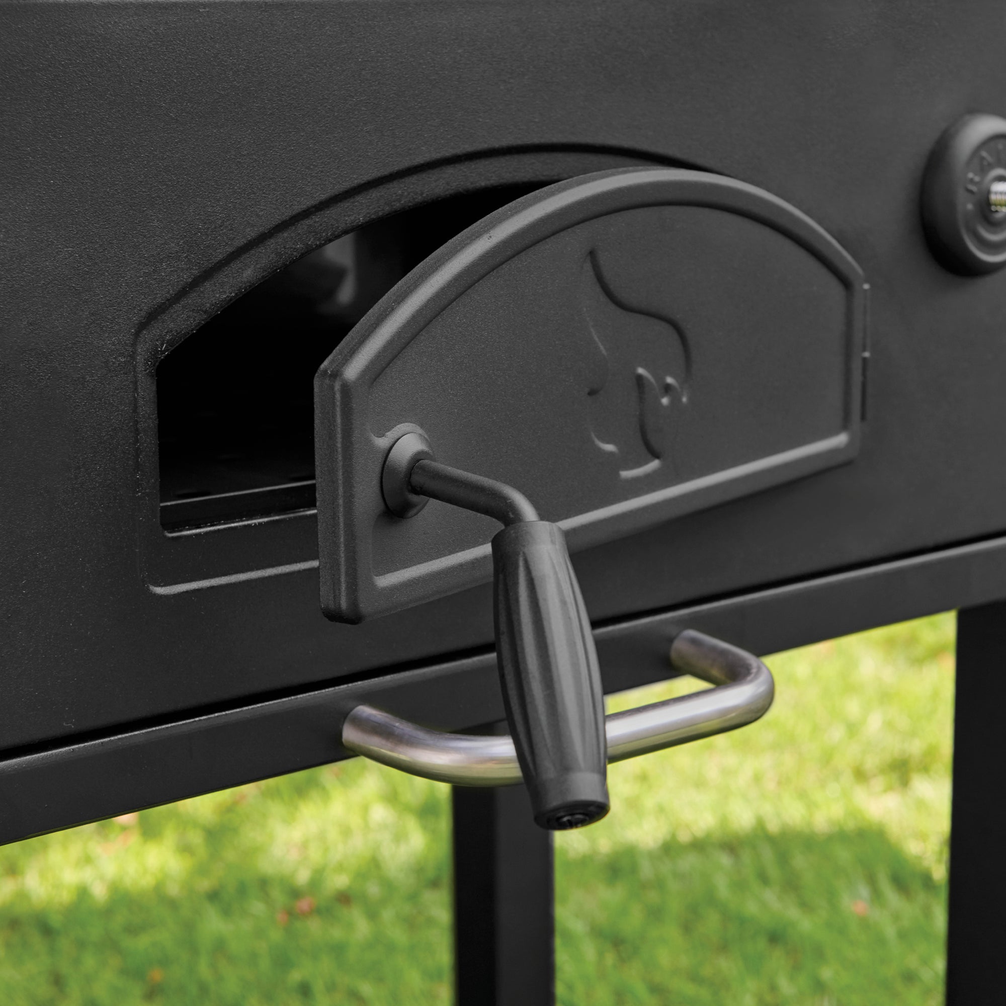 Char-Griller 30 inch Traditional Charcoal BBQ